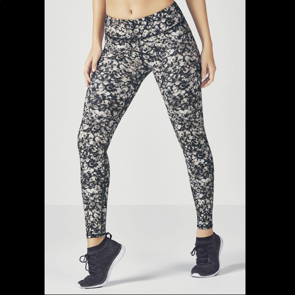 Fabletics Mid-Rise Printed Powerhold Leggings